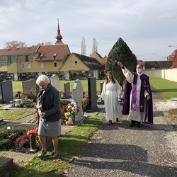 Gräbersegnung, Friedhof der Pfarre Graz-St. Peter